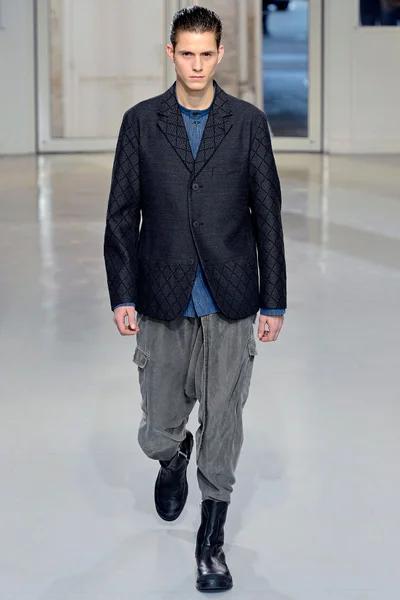 Look 7